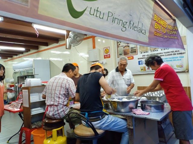 Putu Piring Tengkera